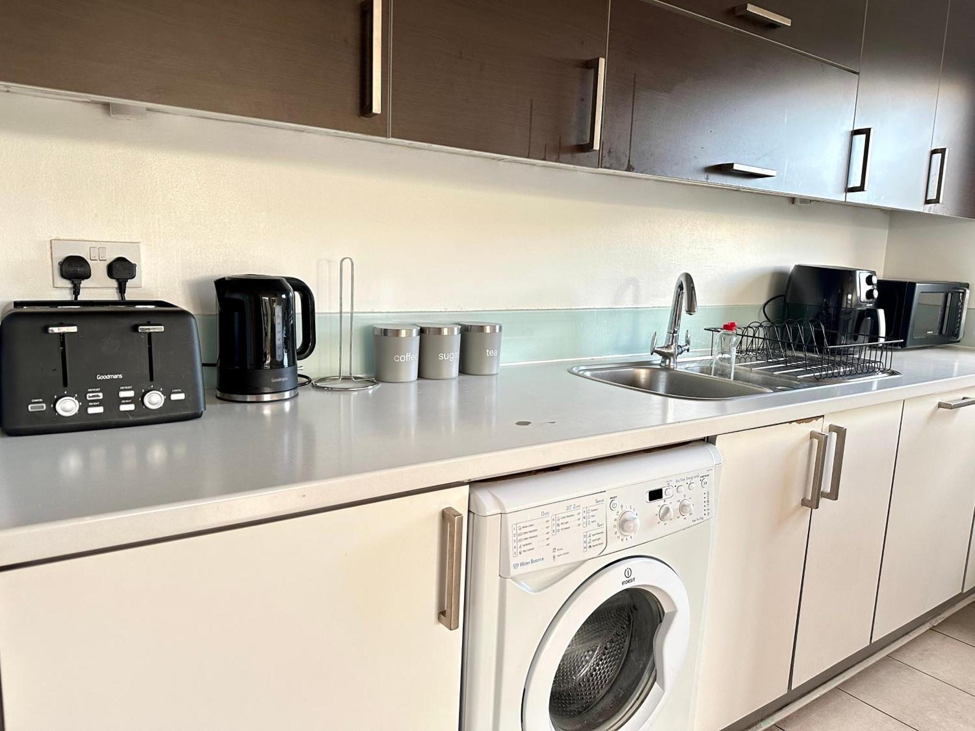Starlet - 2 Bedroom Near Central Line Apartamento *