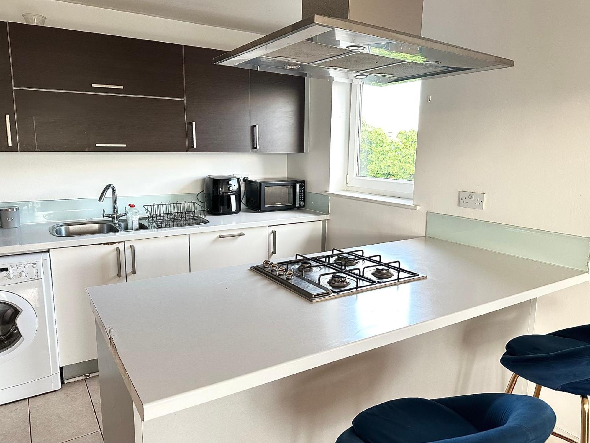 Starlet - 2 Bedroom Near Central Line Appartement *