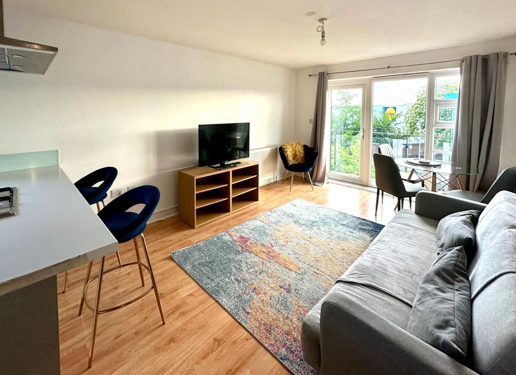 Starlet - 2 Bedroom Near Central Line Londres