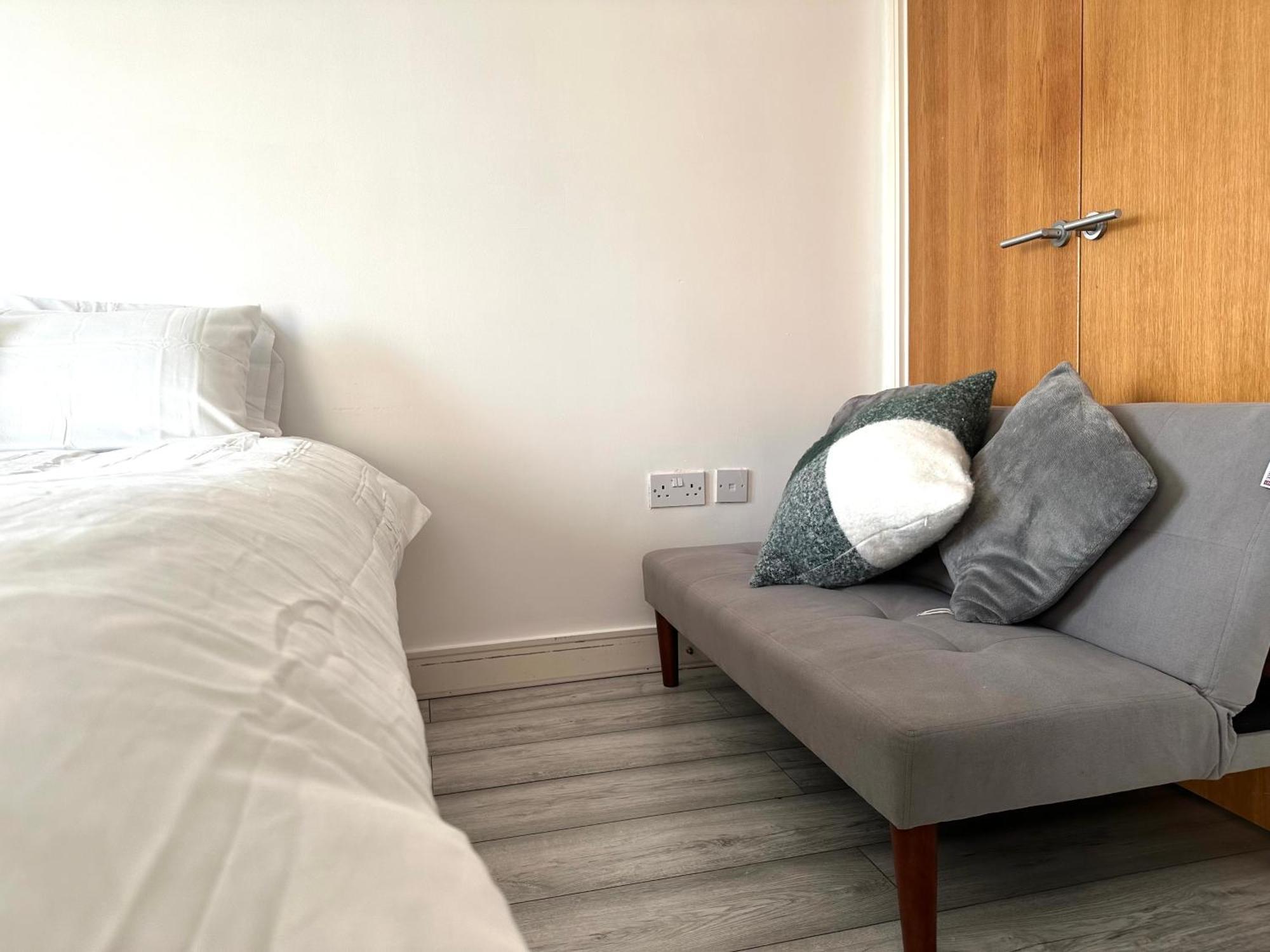 Starlet - 2 Bedroom Near Central Line * Londres