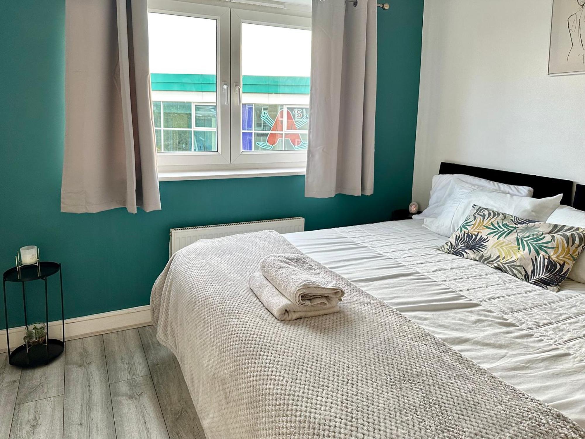 Starlet - 2 Bedroom Near Central Line Appartement Londres